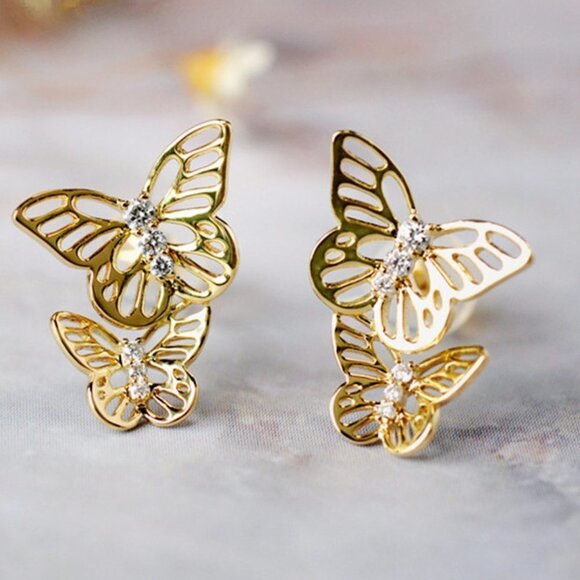 🎀 18K Gold Plated Jewelry Micro CZ Studs Earrings for Women, HA4504 - Picture 1 of 7